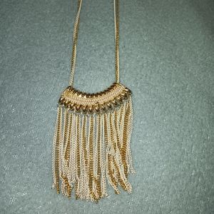 B.B. LILA OUT ON THE TOWN FRINGE TASSEL NKL gold & white